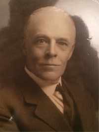 Lorenzo John Brown (1855 - 1935) Profile